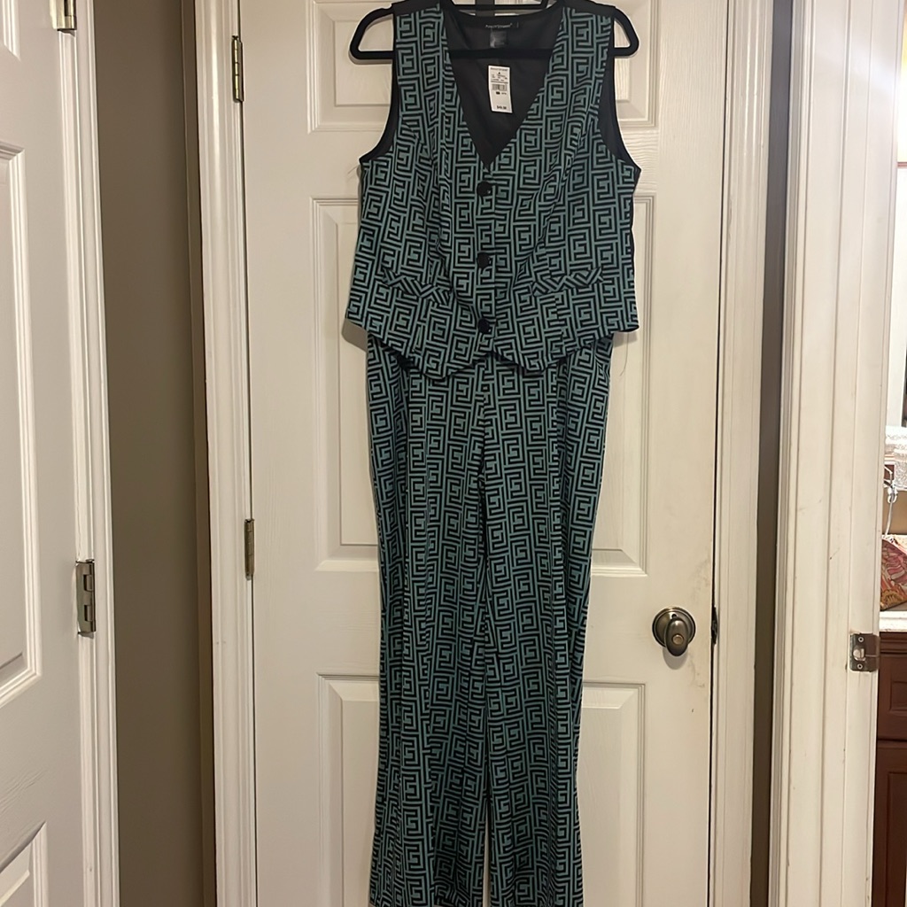 Ashley Stewart Sleeveless Geometric Print Jumpsuit In Teal
